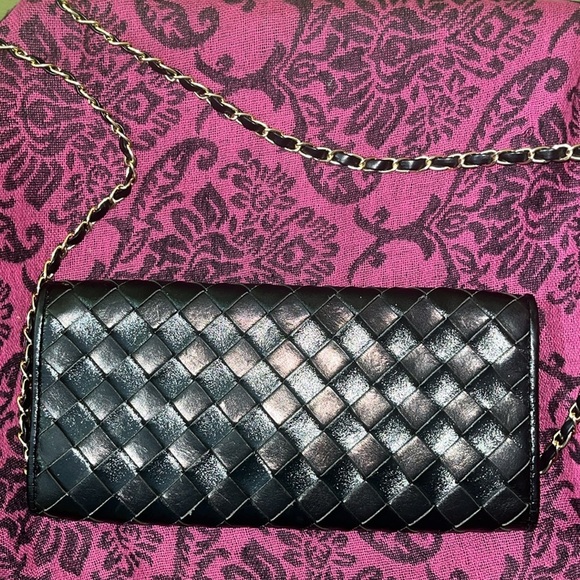 Michael Kors Black Leather Clutch With Chain - Picture 4 of 14